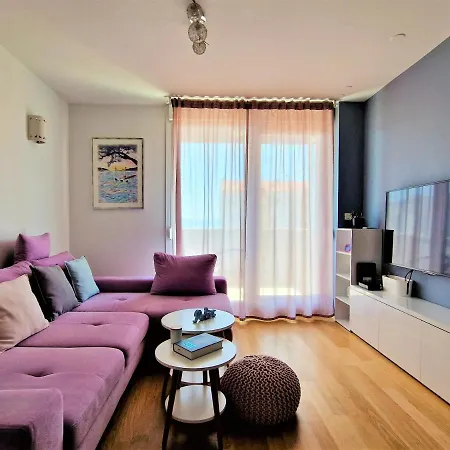 Endless Summer Retreat Apartment