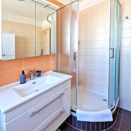 Endless Summer Retreat * 스플리트