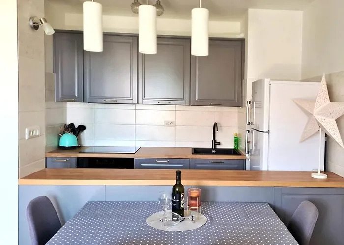 Endless Summer Retreat Split